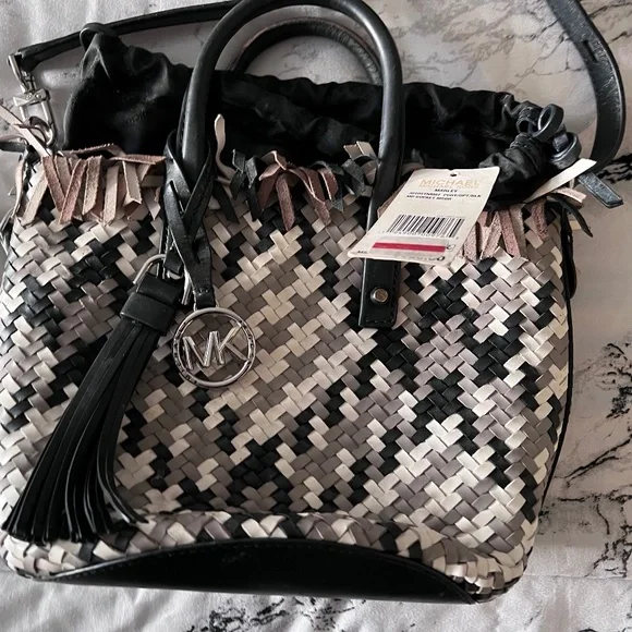 Michael Michael Kors Marley Medium Leather Bucket Messenger Bag - Picture 2 of 4